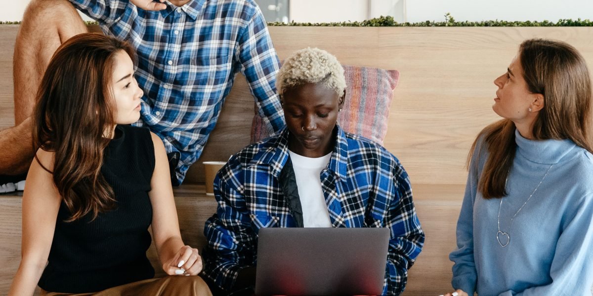 A team actively collaborating, symbolizing the rapid development and widespread adoption of open source AI projects.