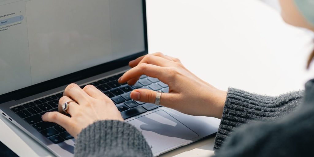 This article explains why AI for business email has become a strategic priority in 2026, showing how automation, summarization, and prioritization save time and...